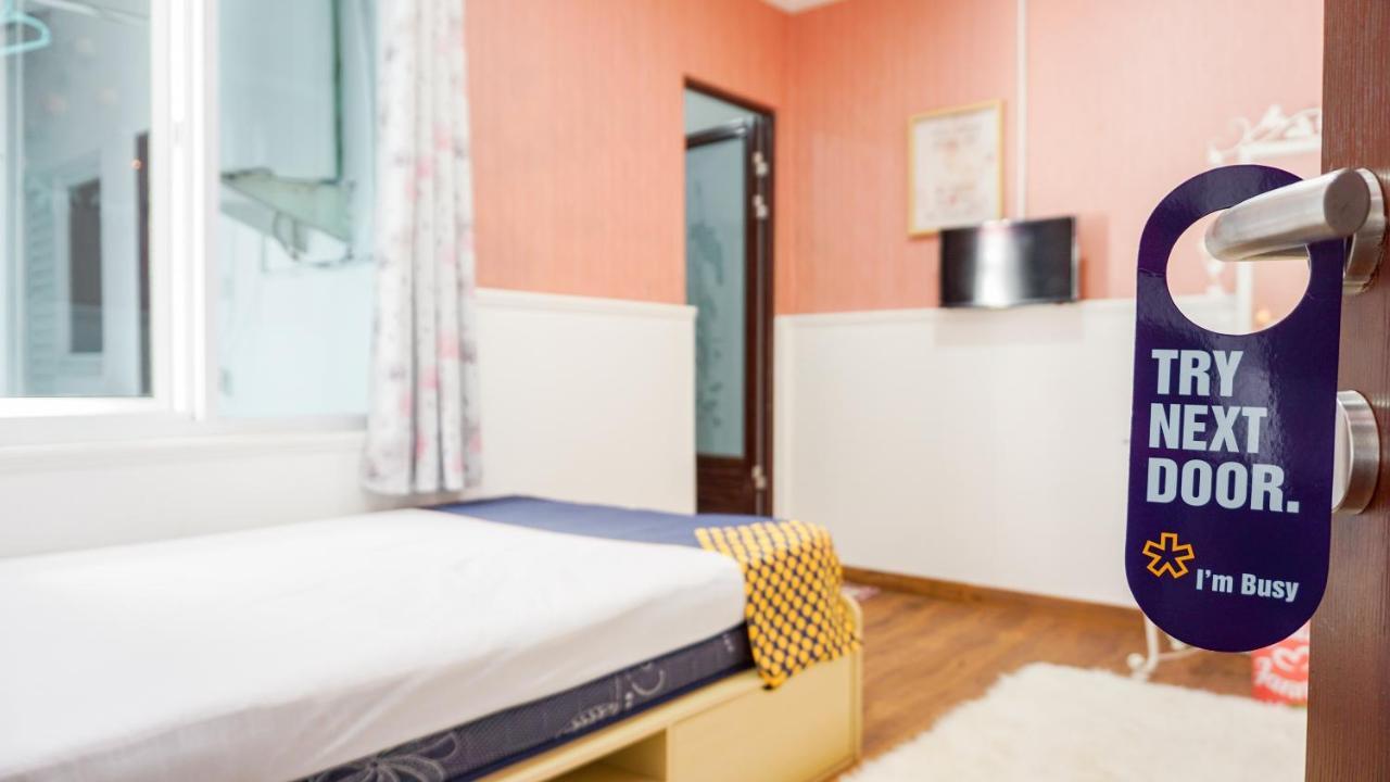 Vaccinated Staff - Spot On 2053 Granada Syariah Home Stay Bandung Exterior foto