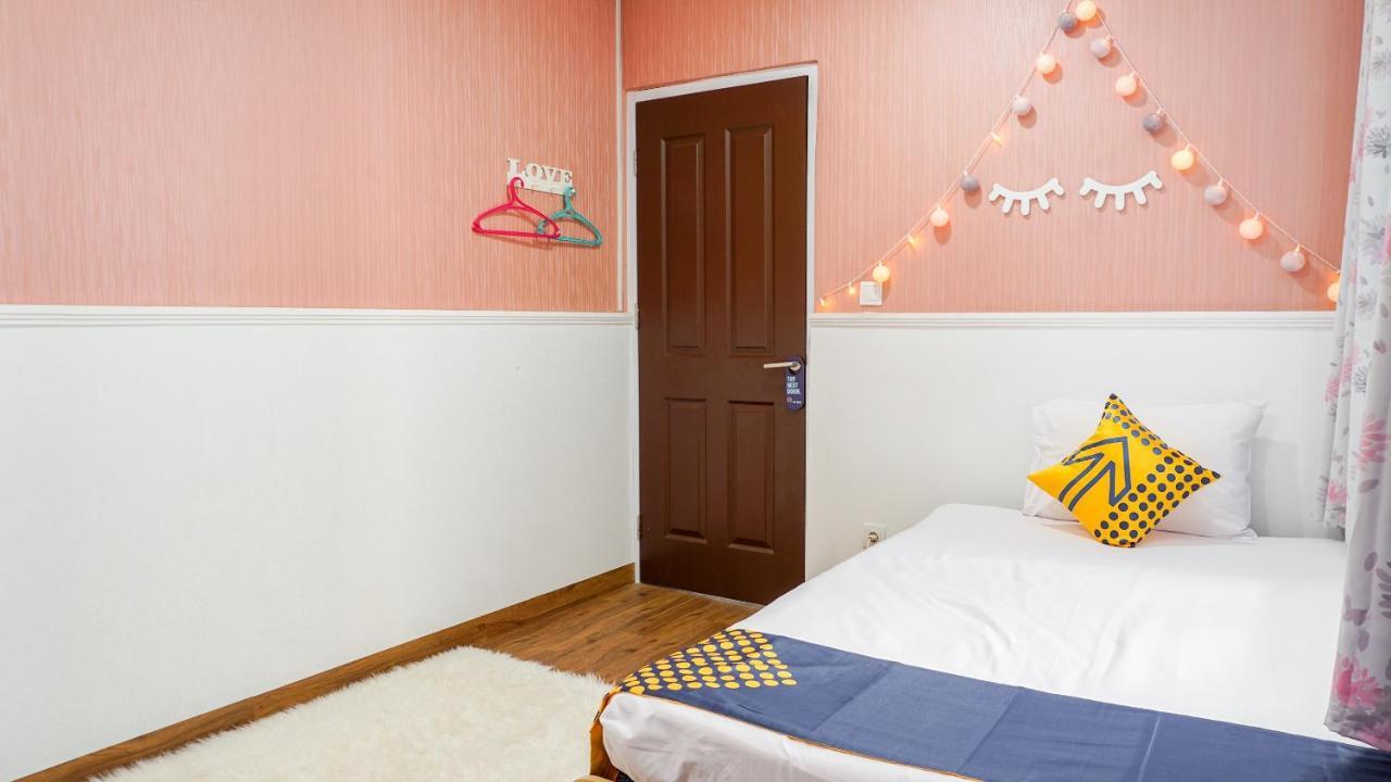 Vaccinated Staff - Spot On 2053 Granada Syariah Home Stay Bandung Exterior foto