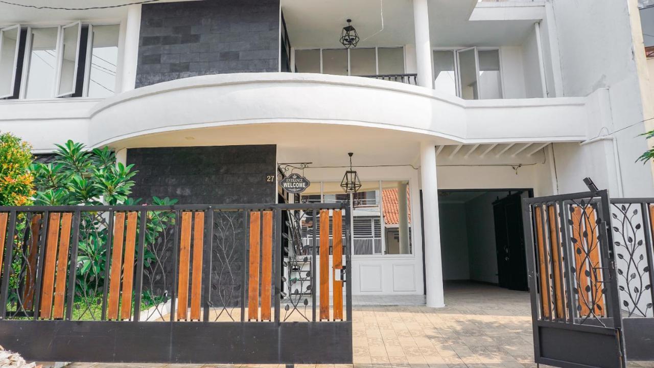 Vaccinated Staff - Spot On 2053 Granada Syariah Home Stay Bandung Exterior foto
